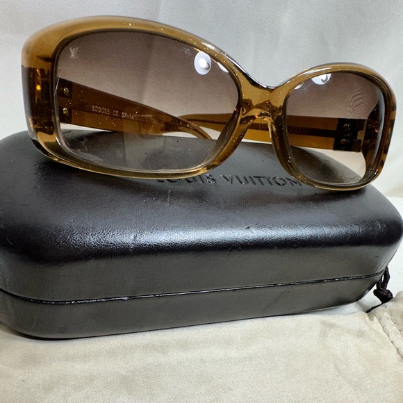 Louis Vuitton Sunglasses - Picture 1 of 12